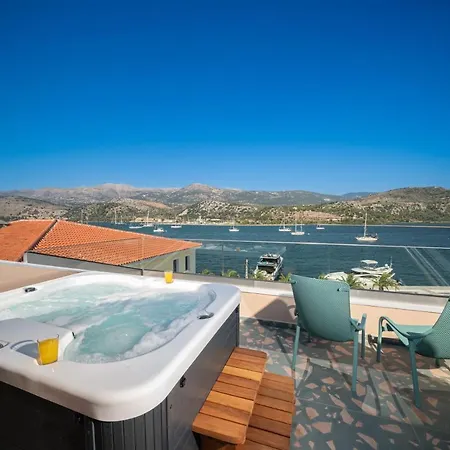 Pink Panther Maisonette Hotel