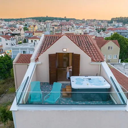 Hotel Pink Panther Maisonette *