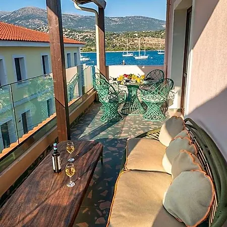 Pink Panther Maisonette Hotel *