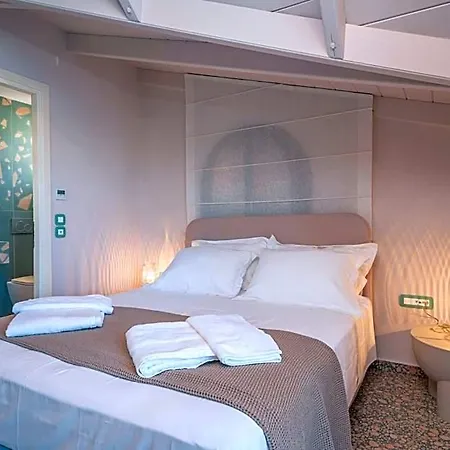 Pink Panther Maisonette فندق أرغوستولي