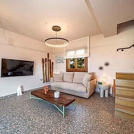 Pink Panther Maisonette * أرغوستولي