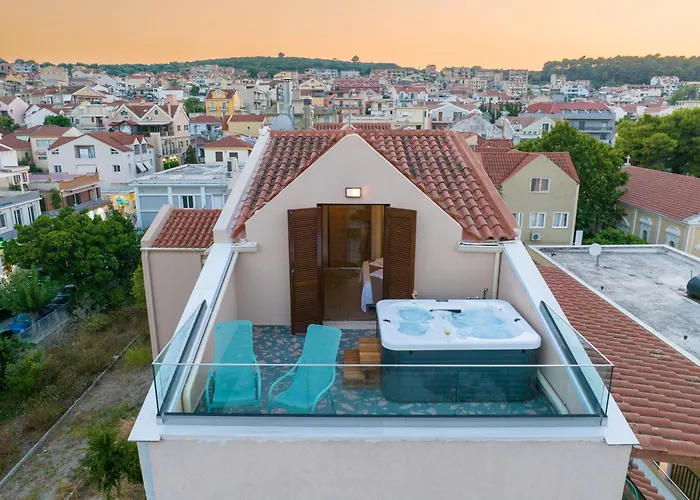 Hotel Pink Panther Maisonette *