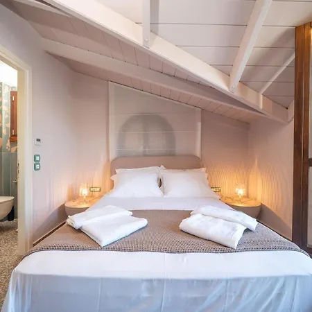 Pink Panther Maisonette * ארגוסטולי